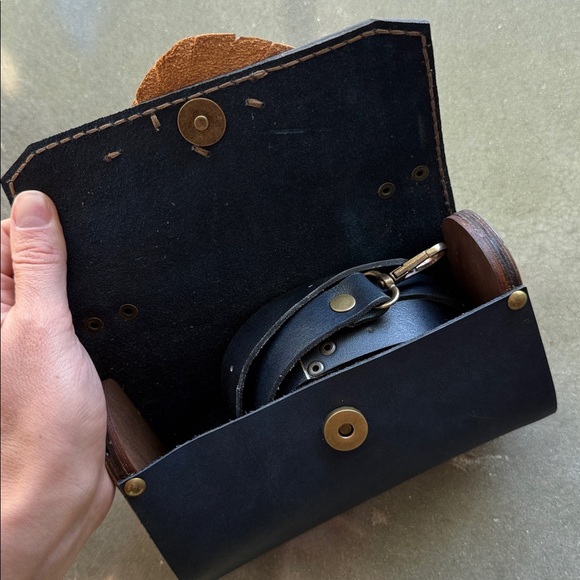 Small Leather Bag - Picture 6 of 9